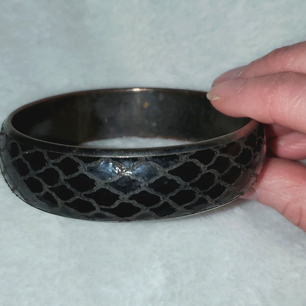 Vintage Snakeskin Embossed Bangle Bracelet